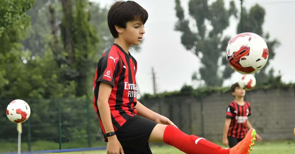 Allena il tuo talento con la AC Milan Experience Èlite. - Sportech Academy